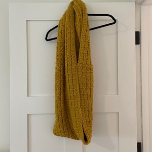 Mustard cable knit scarf
